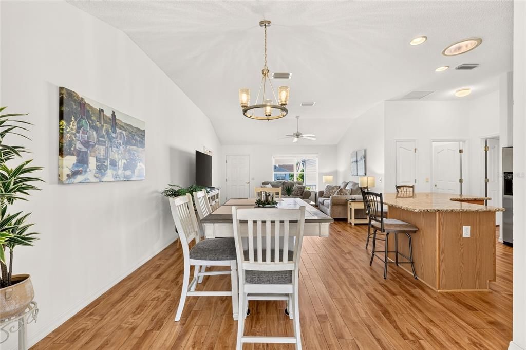 For Sale: $475,000 (3 beds, 2 baths, 1668 Square Feet)
