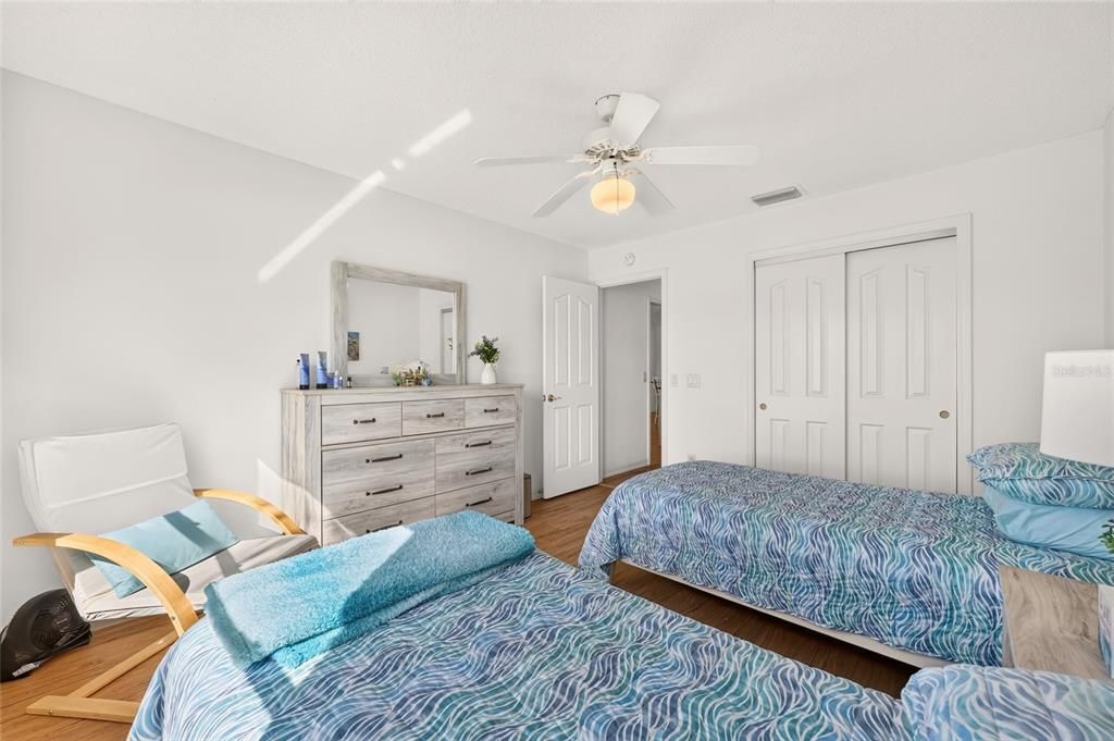 For Sale: $475,000 (3 beds, 2 baths, 1668 Square Feet)