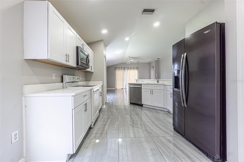 En Renta: $2,400 (3 camas, 2 baños, 1611 Pies cuadrados)