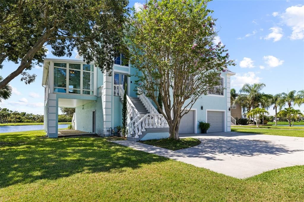For Sale: $1,150,000 (3 beds, 4 baths, 3344 Square Feet)