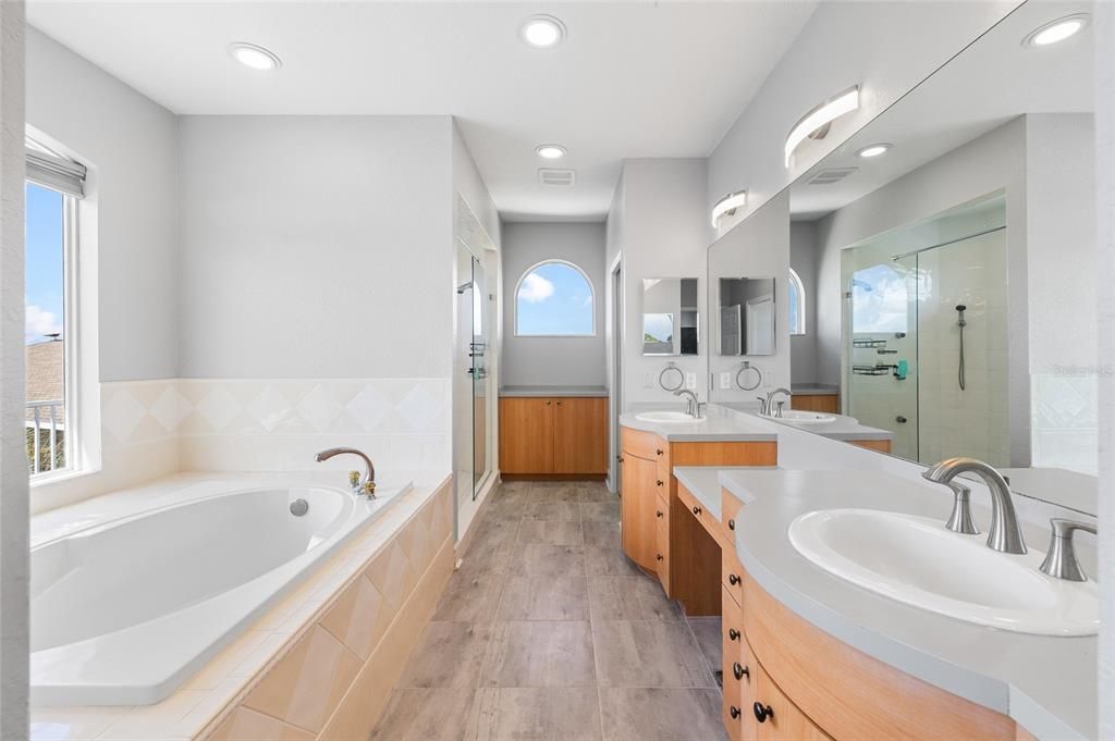 For Sale: $1,150,000 (3 beds, 4 baths, 3344 Square Feet)