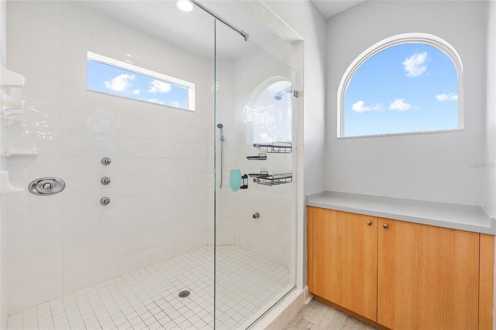 For Sale: $1,150,000 (3 beds, 4 baths, 3344 Square Feet)