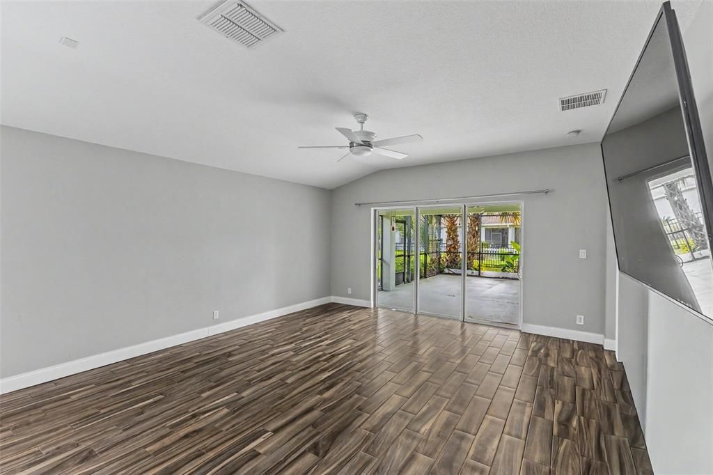 For Sale: $439,000 (3 beds, 2 baths, 1868 Square Feet)