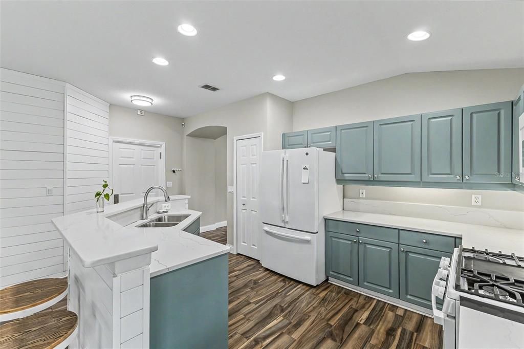 For Sale: $439,000 (3 beds, 2 baths, 1868 Square Feet)