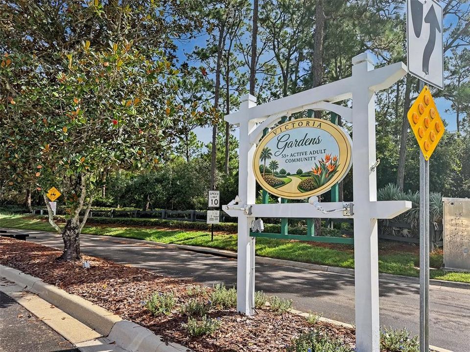 For Sale: $439,000 (3 beds, 2 baths, 1868 Square Feet)