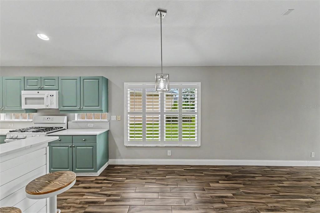 For Sale: $439,000 (3 beds, 2 baths, 1868 Square Feet)