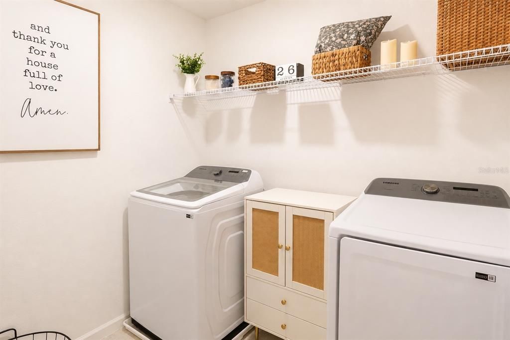 For Sale: $549,900 (4 beds, 2 baths, 2406 Square Feet)