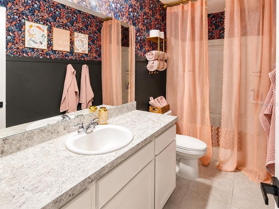 For Sale: $549,900 (4 beds, 2 baths, 2406 Square Feet)
