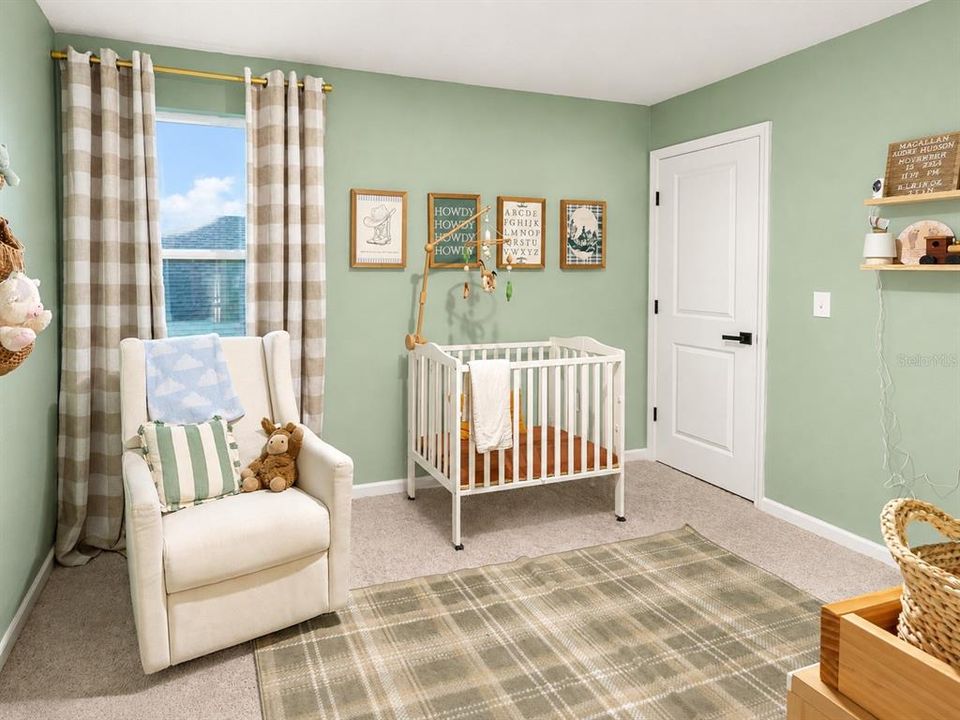 For Sale: $549,900 (4 beds, 2 baths, 2406 Square Feet)