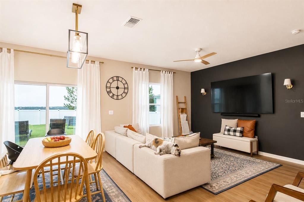 For Sale: $549,900 (4 beds, 2 baths, 2406 Square Feet)