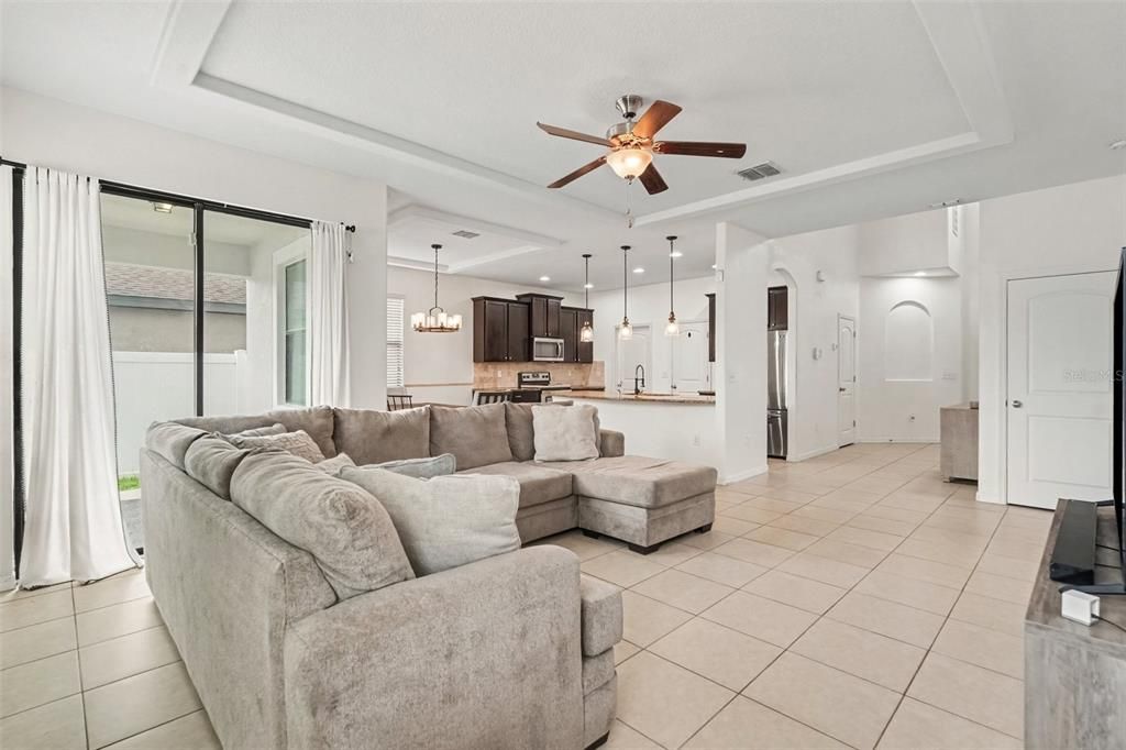For Sale: $375,000 (5 beds, 2 baths, 2595 Square Feet)