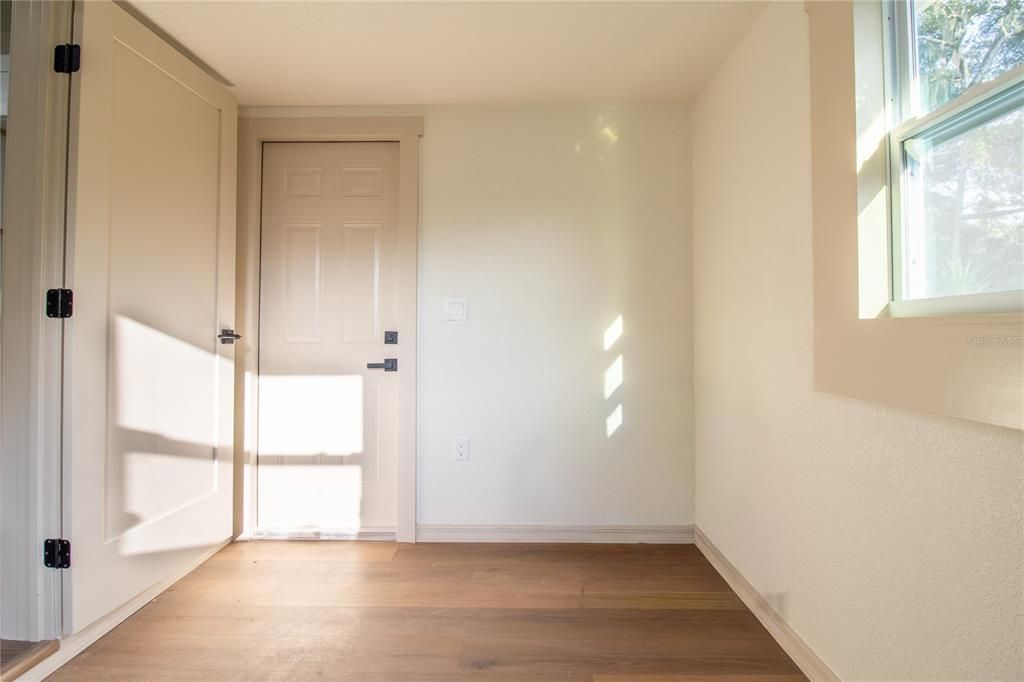 For Sale: $245,000 (2 beds, 2 baths, 1112 Square Feet)