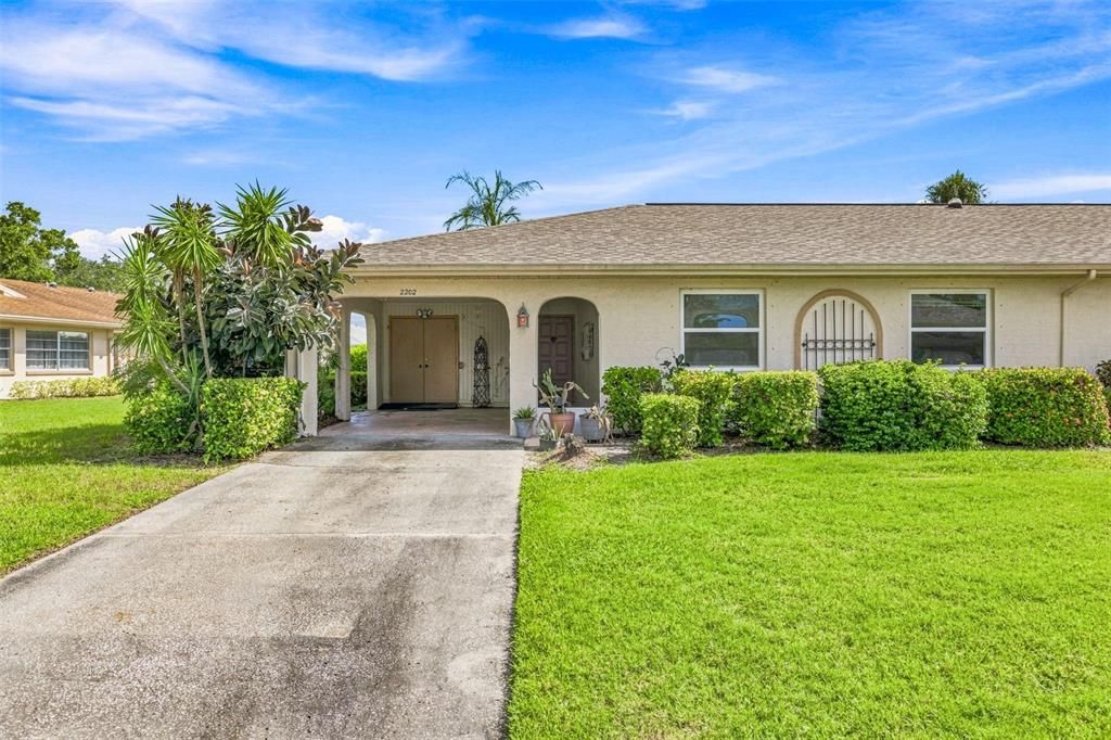 For Sale: $120,000 (2 beds, 2 baths, 1149 Square Feet)
