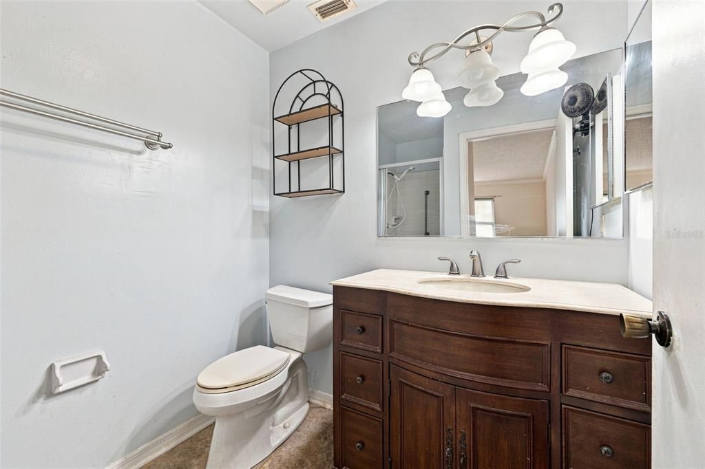 For Sale: $120,000 (2 beds, 2 baths, 1149 Square Feet)