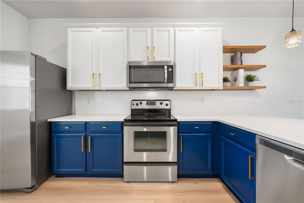 For Sale: $465,000 (3 beds, 2 baths, 1954 Square Feet)