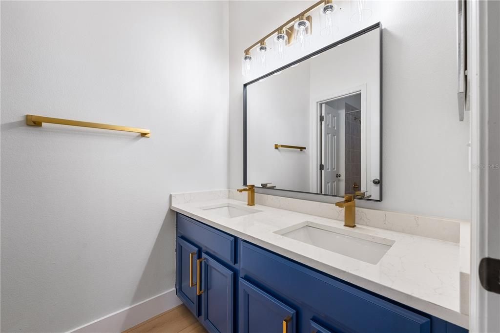 For Sale: $465,000 (3 beds, 2 baths, 1954 Square Feet)