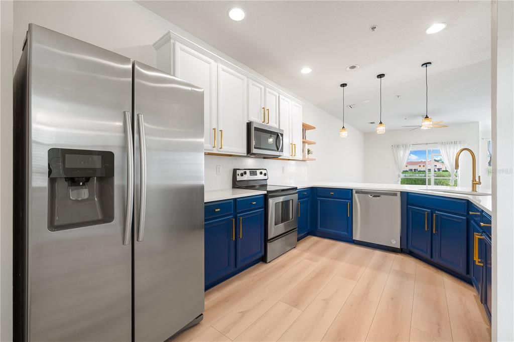 For Sale: $465,000 (3 beds, 2 baths, 1954 Square Feet)