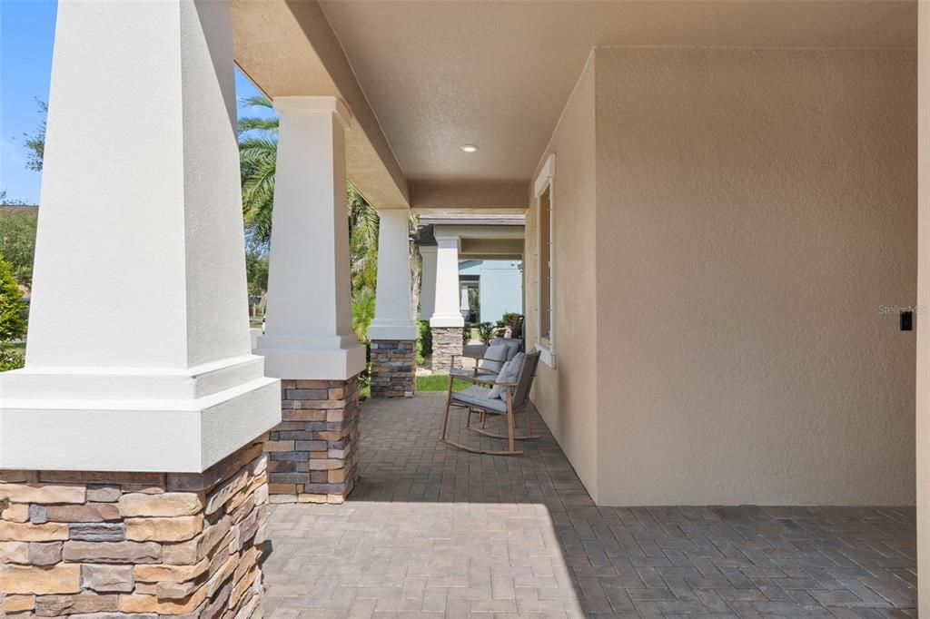 For Sale: $389,000 (4 beds, 3 baths, 2057 Square Feet)