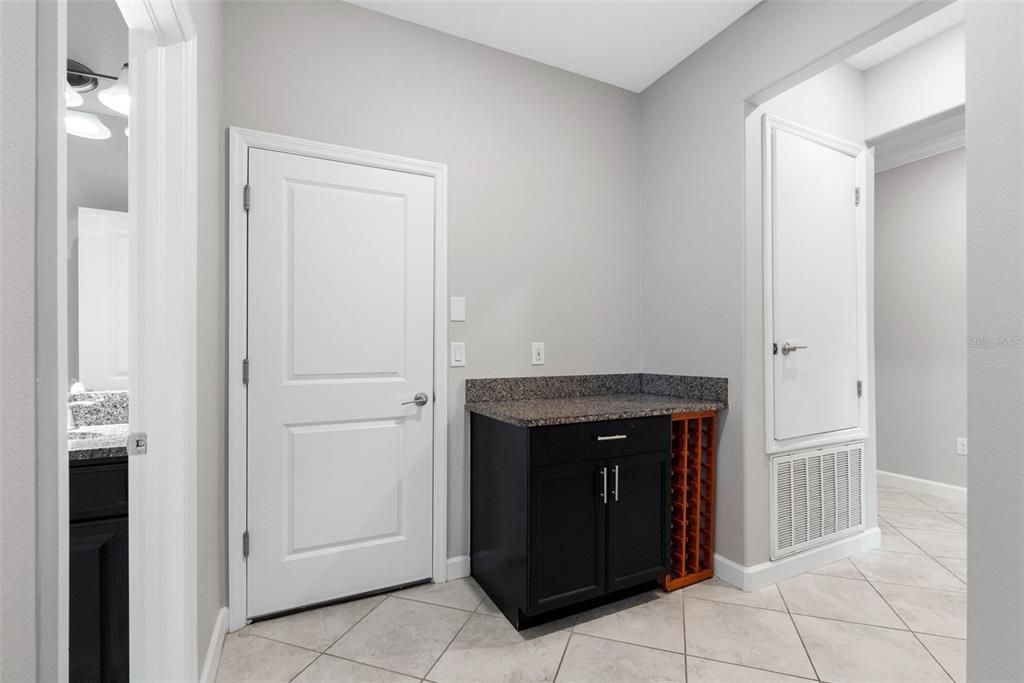 For Sale: $389,000 (4 beds, 3 baths, 2057 Square Feet)