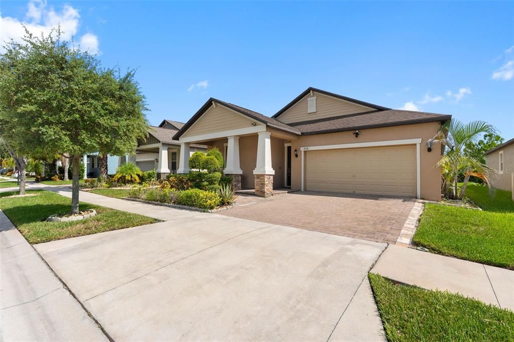 For Sale: $389,000 (4 beds, 3 baths, 2057 Square Feet)