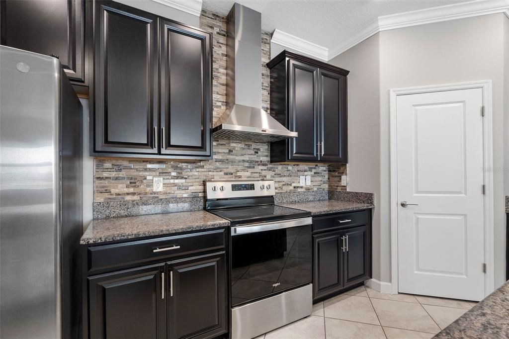 For Sale: $389,000 (4 beds, 3 baths, 2057 Square Feet)