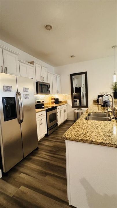 For Sale: $355,000 (4 beds, 3 baths, 1902 Square Feet)
