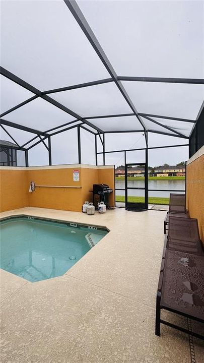 For Sale: $355,000 (4 beds, 3 baths, 1902 Square Feet)