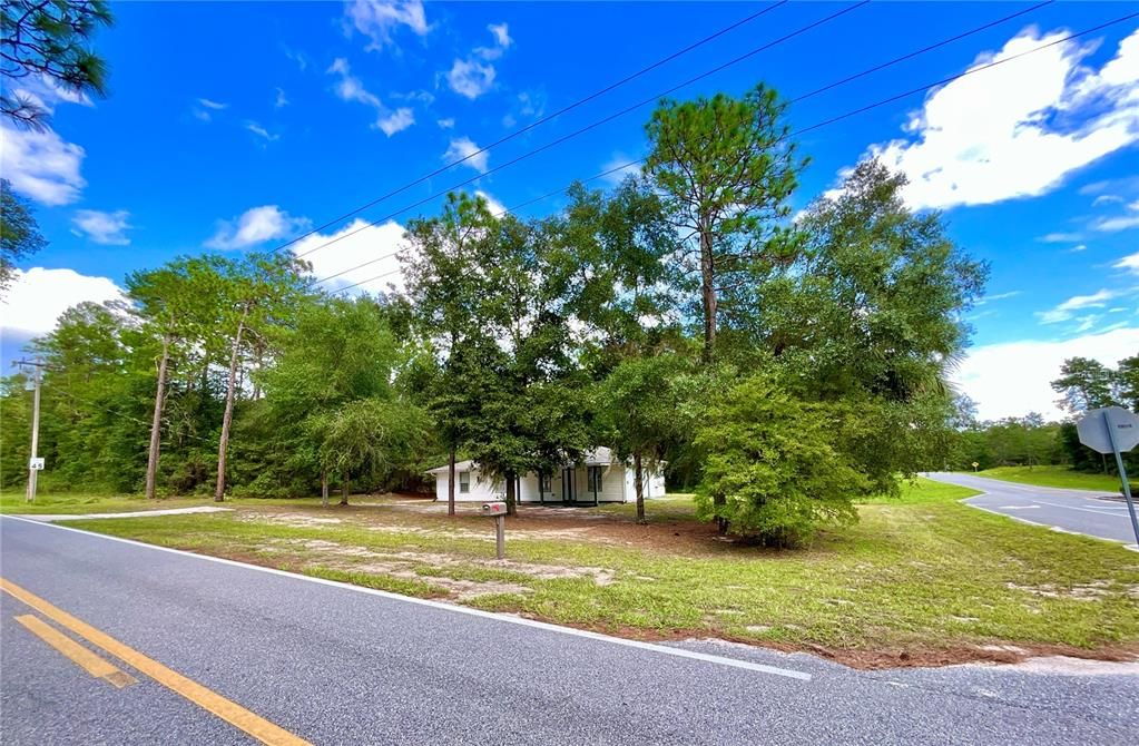 For Sale: $215,000 (4 beds, 2 baths, 1296 Square Feet)