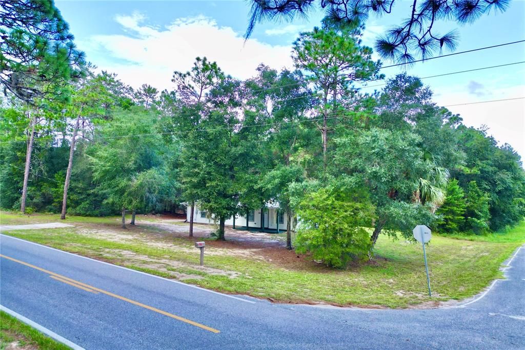 For Sale: $215,000 (4 beds, 2 baths, 1296 Square Feet)