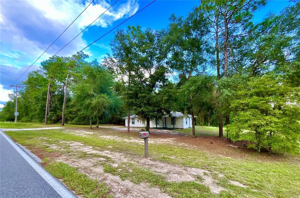 For Sale: $215,000 (4 beds, 2 baths, 1296 Square Feet)