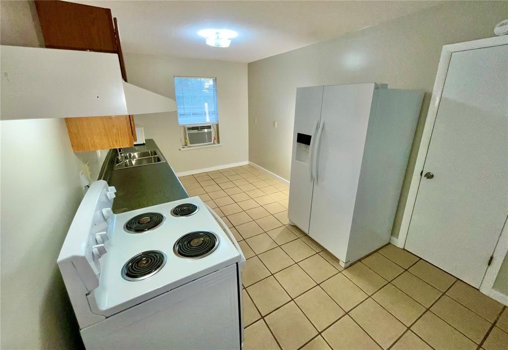 For Sale: $215,000 (4 beds, 2 baths, 1296 Square Feet)