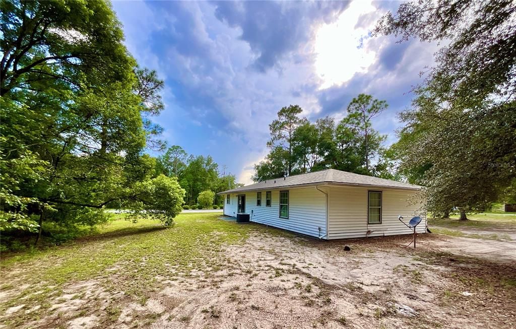 For Sale: $215,000 (4 beds, 2 baths, 1296 Square Feet)