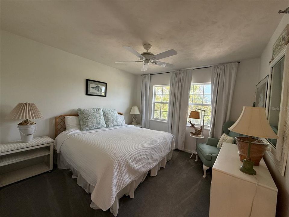 For Sale: $620,000 (3 beds, 3 baths, 1568 Square Feet)