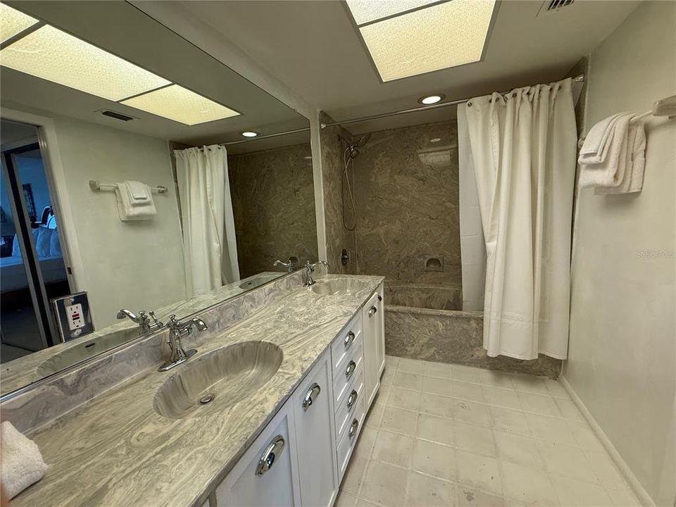 For Sale: $620,000 (3 beds, 3 baths, 1568 Square Feet)