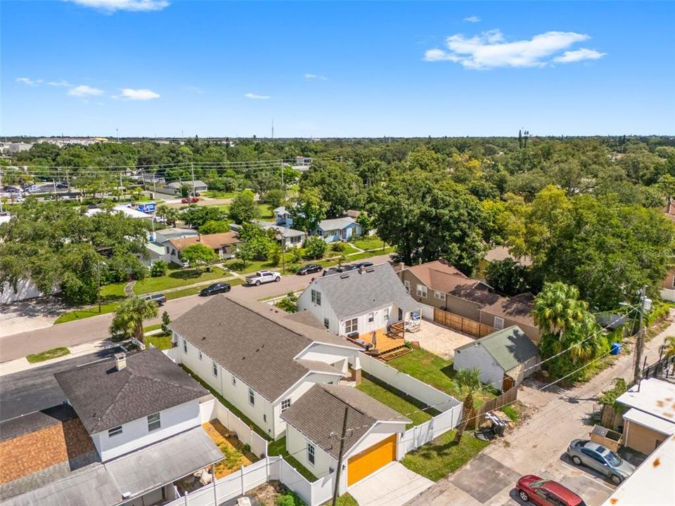 На продажу: $764,900 (4 спален, 3 ванн, 2061 Квадратных фут)