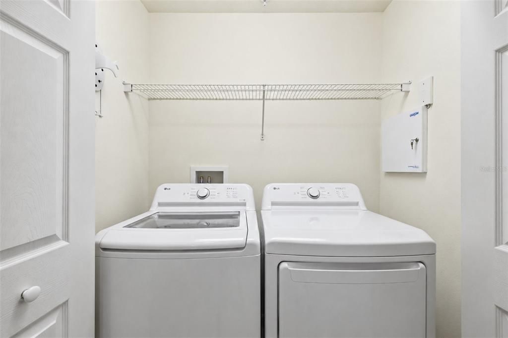 For Sale: $334,500 (2 beds, 2 baths, 1238 Square Feet)
