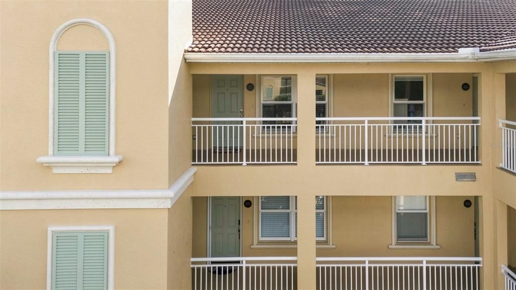 For Sale: $334,500 (2 beds, 2 baths, 1238 Square Feet)