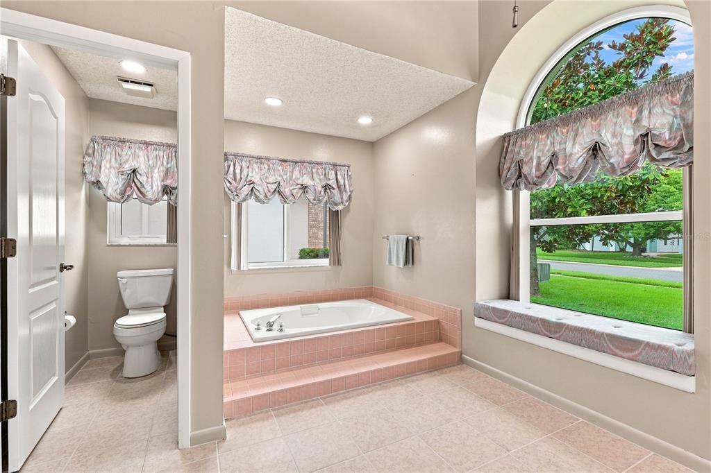 For Sale: $849,000 (4 beds, 3 baths, 2625 Square Feet)