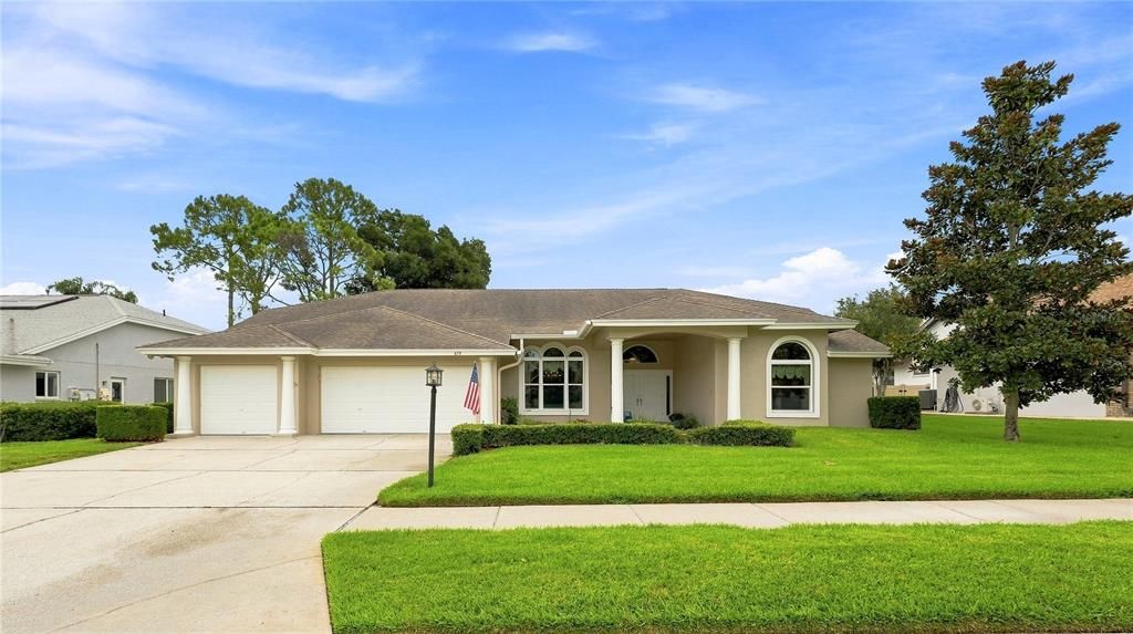 For Sale: $849,000 (4 beds, 3 baths, 2625 Square Feet)