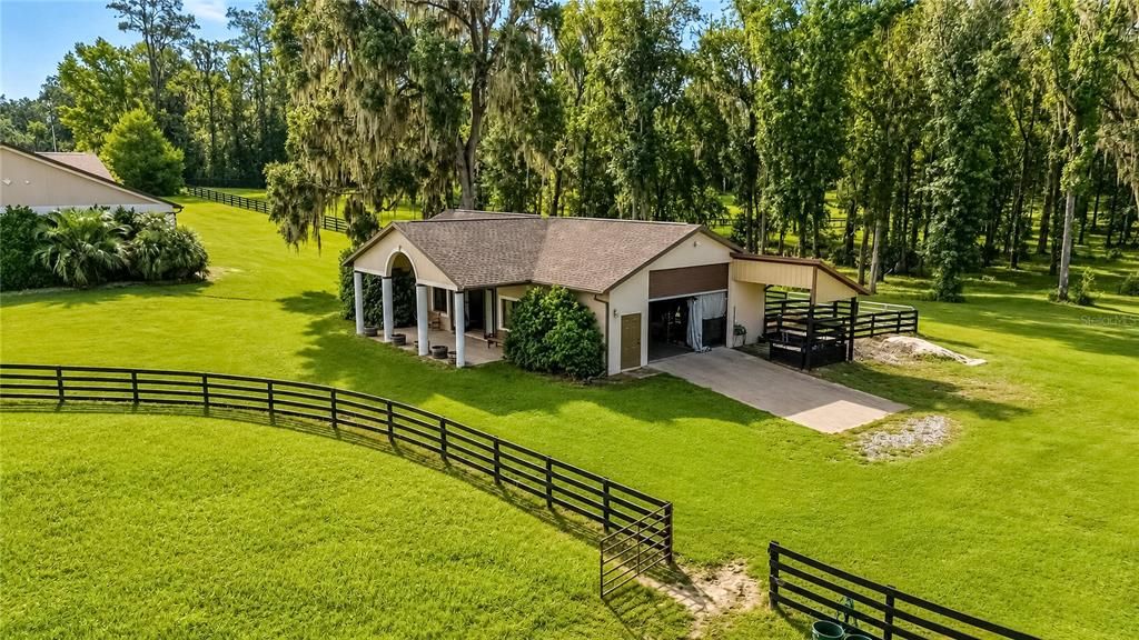 На продажу: $2,995,000 (3 спален, 2 ванн, 2736 Квадратных фут)
