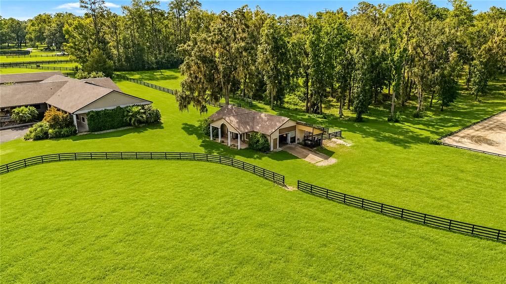 На продажу: $2,995,000 (3 спален, 2 ванн, 2736 Квадратных фут)