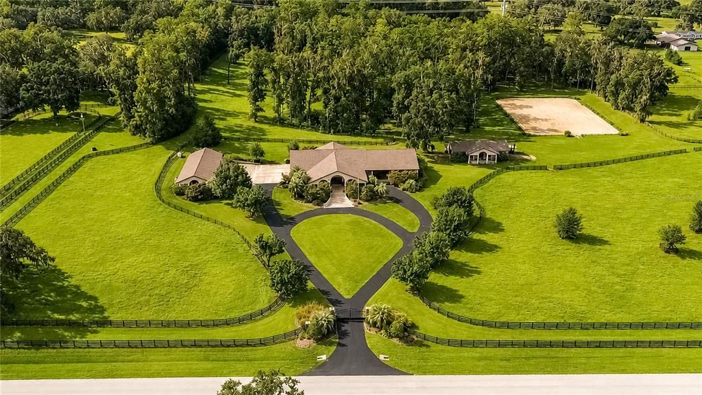 На продажу: $2,995,000 (3 спален, 2 ванн, 2736 Квадратных фут)
