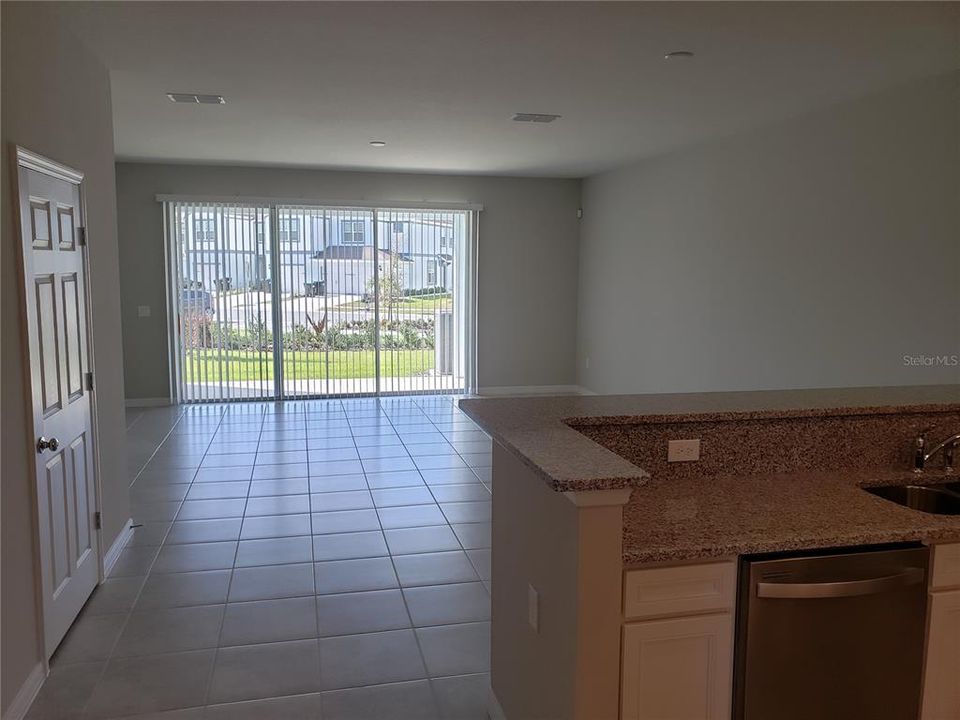 En Renta: $2,195 (2 camas, 2 baños, 1706 Pies cuadrados)