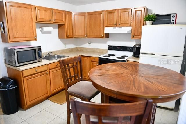 For Sale: $270,000 (3 beds, 2 baths, 1151 Square Feet)