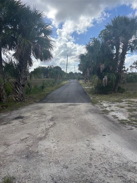 En Venta: $3,995,000 (45.70 acres)
