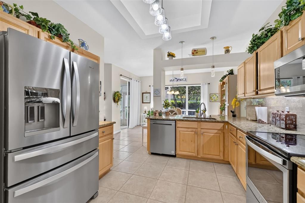 En Venta: $395,000 (3 camas, 2 baños, 2031 Pies cuadrados)