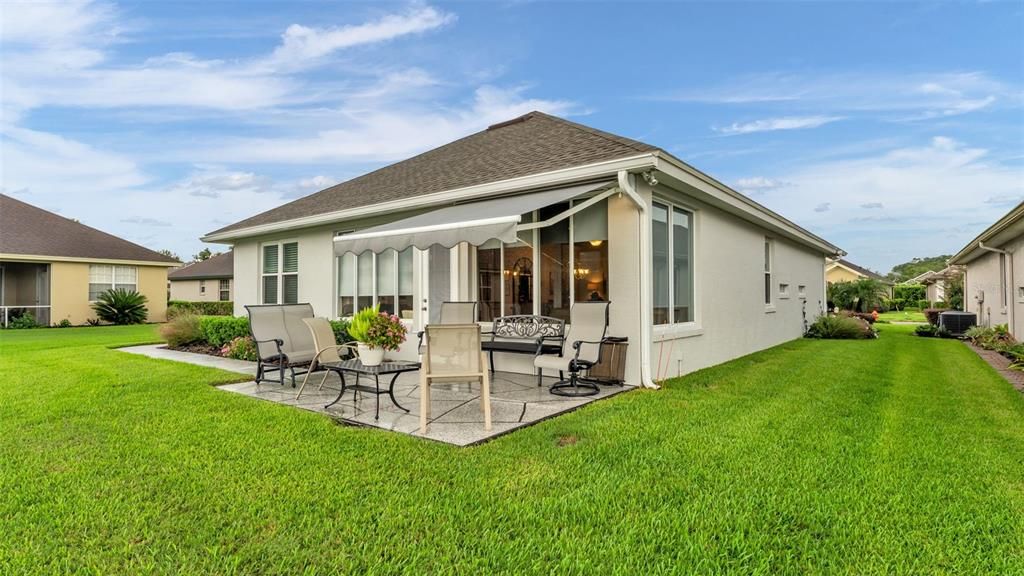 For Sale: $429,900 (2 beds, 2 baths, 1931 Square Feet)