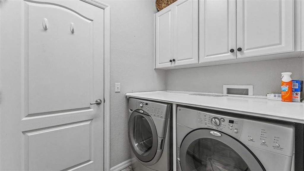 For Sale: $429,900 (2 beds, 2 baths, 1931 Square Feet)