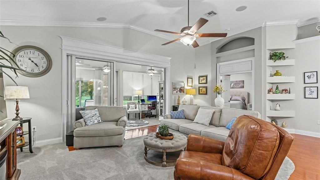 For Sale: $429,900 (2 beds, 2 baths, 1931 Square Feet)