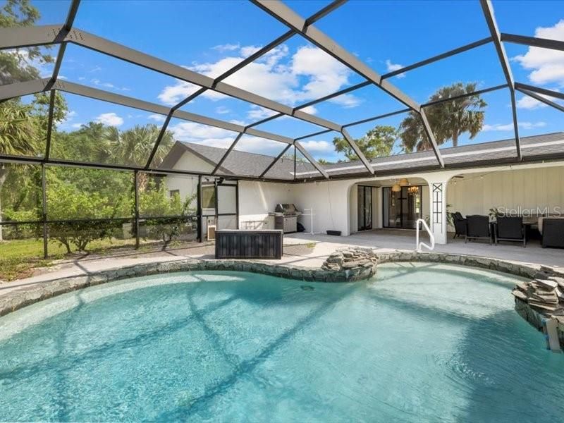 En Venta: $779,000 (3 camas, 2 baños, 2181 Pies cuadrados)